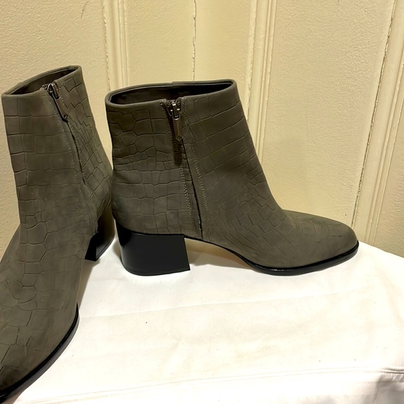 New Sam Edelman Gray Suede Joey Booties - Picture 7 of 10